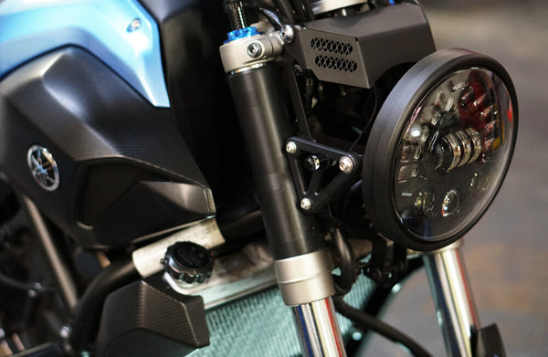 MT-07 (FZ-07) - Brogue Collective - 7" LED Naked Headlight Kit