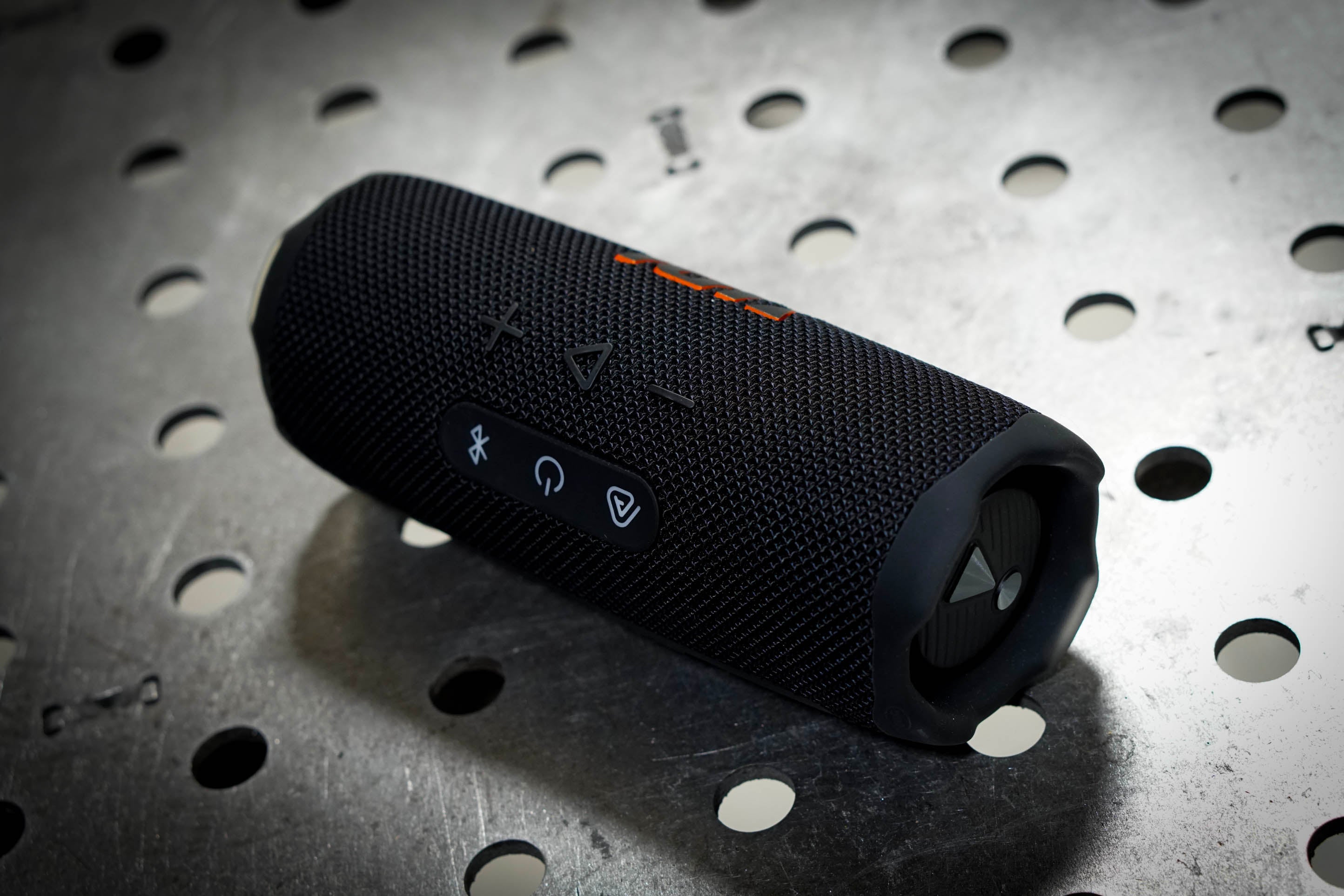JBL Flip 7 | Black | Portable waterproof and drop-proof speaker