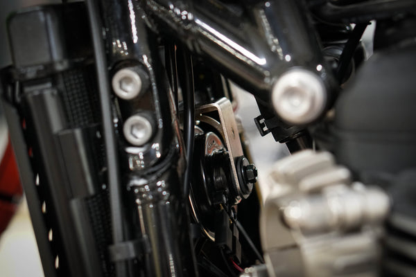 Brogue Custom Horn Relocation Bracket - Triumph Bobber - Speedmaster 2017-2024+