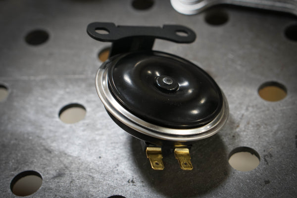 Brogue Custom Horn Relocation Bracket - Triumph Bobber - Speedmaster 2017-2024+