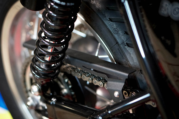 Triumph T120 / T100 Chain Guard V2 - Brogue Moto