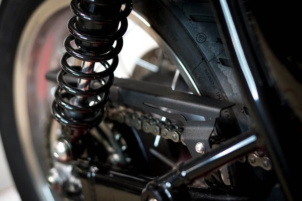 Triumph T120 / T100 Chain Guard V2 - Brogue Moto