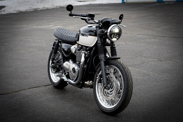 Fender Eliminator + Side Axle Mount License Plate Complete Kit – Triumph T100 / T120 / Street Cup / Street Twin /  Street Scrambler - Brogue Moto