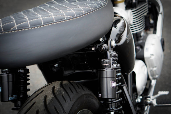 Fender Eliminator + Side Axle Mount License Plate Complete Kit – Triumph T100 / T120 / Street Cup / Street Twin /  Street Scrambler - Brogue Moto