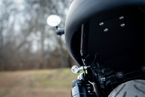 Fender Eliminator + Side Axle Mount License Plate Complete Kit – T100 / T120 / Street Cup / Street Twin /  Street Scrambler - Brogue Moto