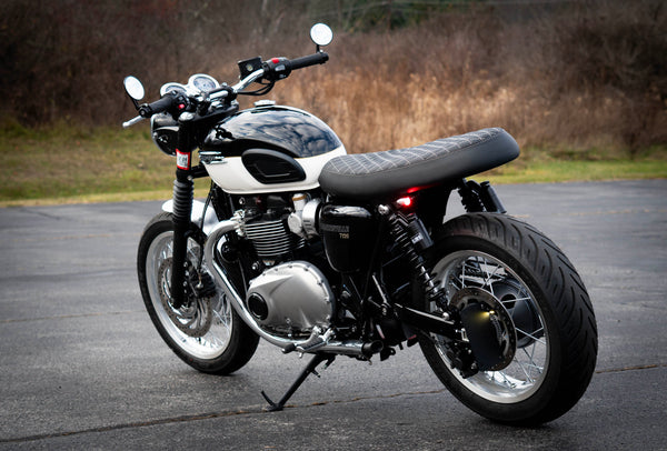 Fender Eliminator + Side Axle Mount License Plate Complete Kit – T100 / T120 / Street Cup / Street Twin /  Street Scrambler - Brogue Moto