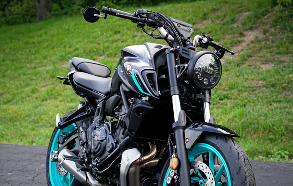 Yamaha MT-07 with Shallow Bucket 7" JW Speaker LED Headlight Kit