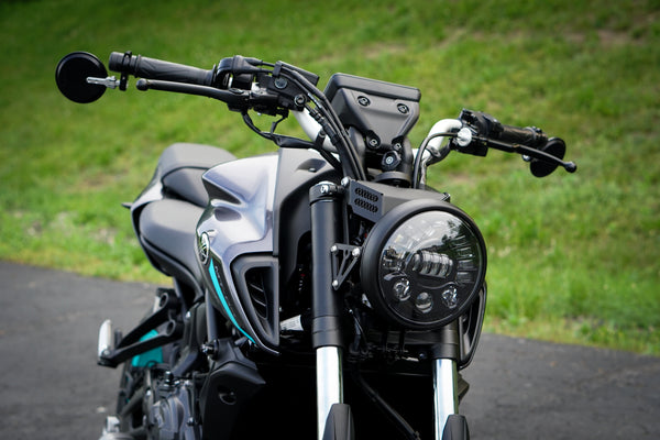 Yamaha MT-07 with Shallow Bucket 7" JW Speaker LED Headlight Kit