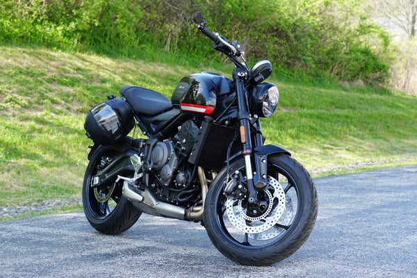 Triumph Trident 660 Gauge Cover Finisher