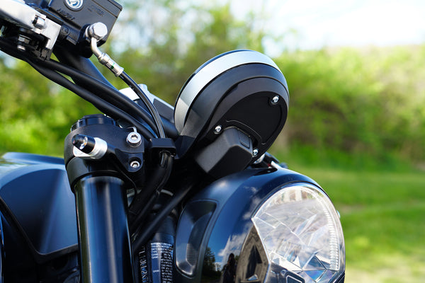 Triumph Trident 660 Gauge Cover Finisher