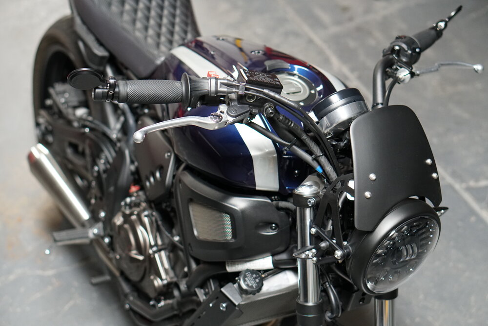 XSR700ヘッドライトグリル　22年式〜 並行輸入品】 ヤマハ XSR 700 XSR700 2022年式用ヘッドライトグリル
